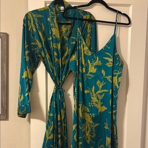 Stars Above Teal and Yellow Floral Robe Set